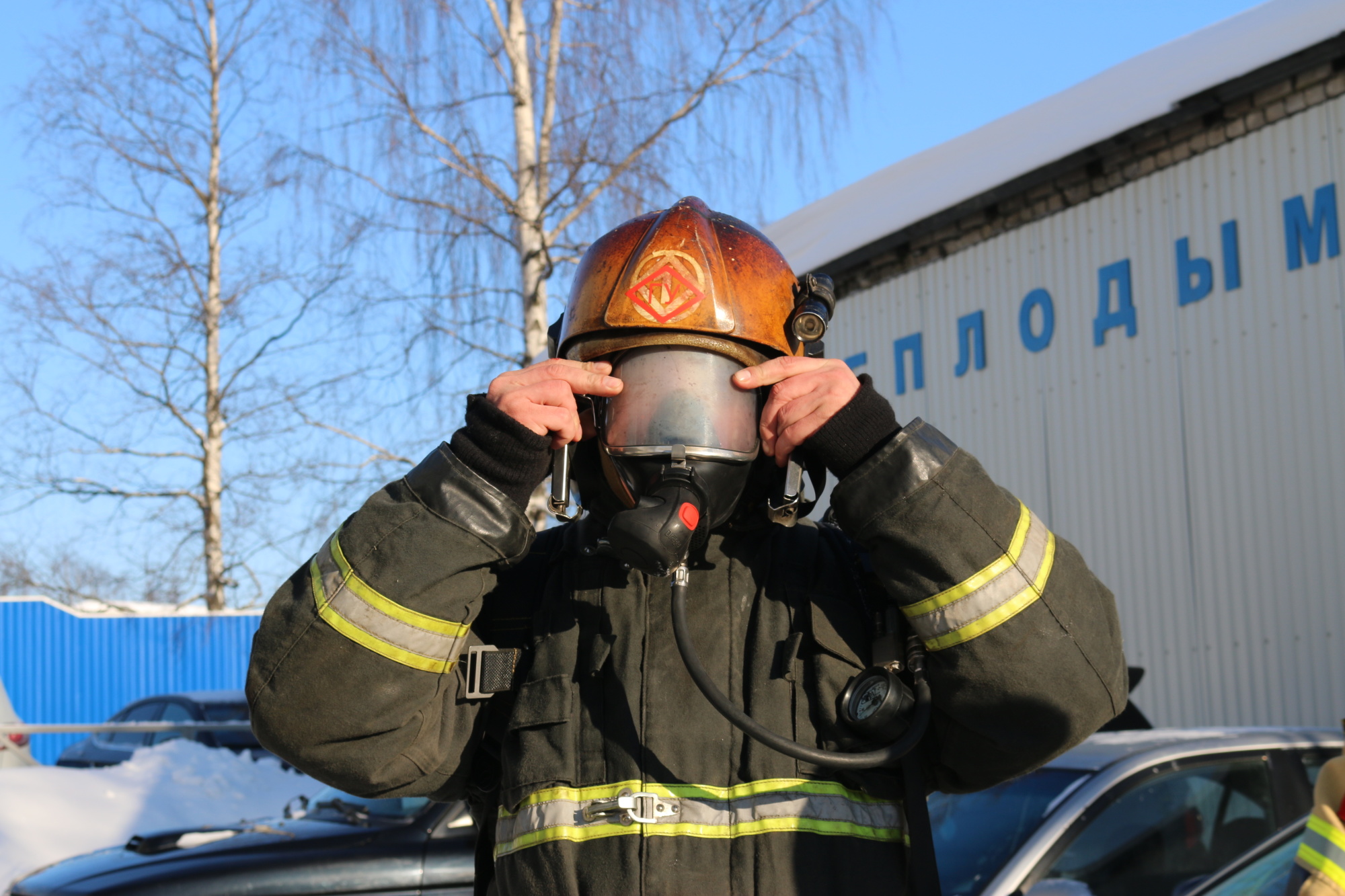 В территориальном пожарно-спасательном гарнизоне Республики Карелия  проведены занятия с газодымозащитниками пожарно-спасательных подразделений  - Новости - Главное управление МЧС России по Республике Карелия