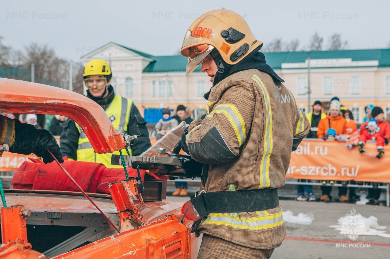 33 года со дня основания сегодня отмечает Специализированная  пожарно-спасательная часть Карелии | 29.11.2022 | Новости Петрозаводска -  БезФормата