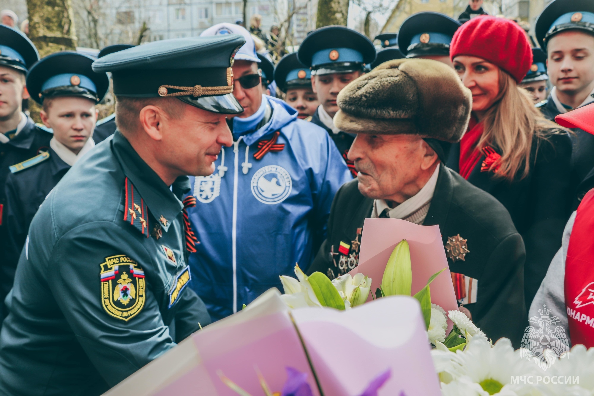 Дорогие ветераны, мы есть благодаря вашей победе! - Новости - Главное  управление МЧС России по Республике Карелия