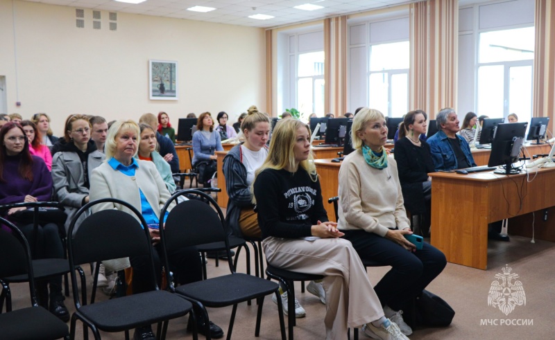 Творческая встреча с ветераном пожарной охраны Карелии, поэтом, прозаиком, переводчиком Олегом Мошниковым